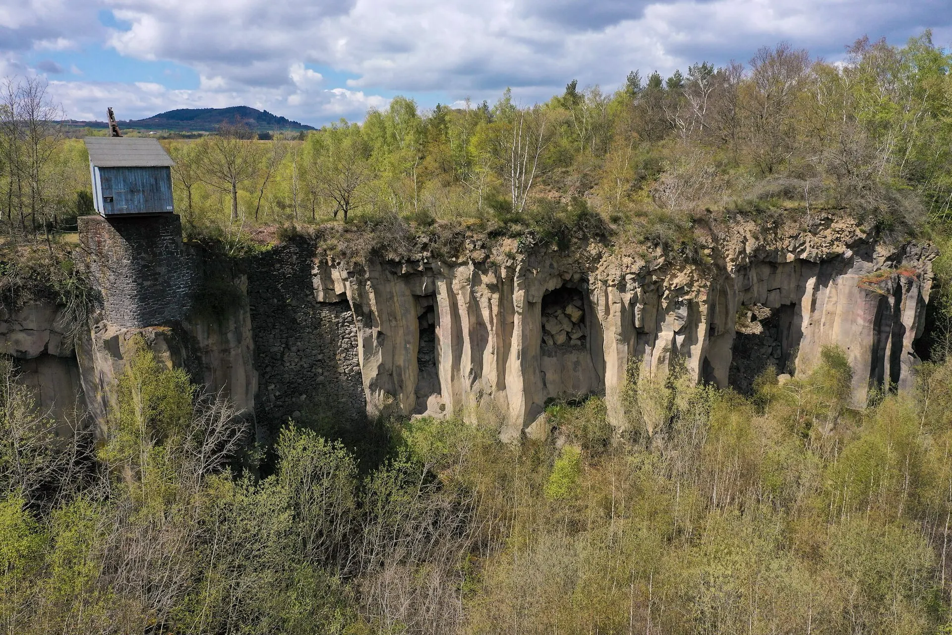 Basaltwände im Mayener Grubenfeld
